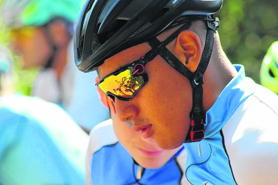 El ciclista roquense llegó a Italia a fines de febrero y también sufre los trastornos en la vida cotidiana por el coronavirus.
