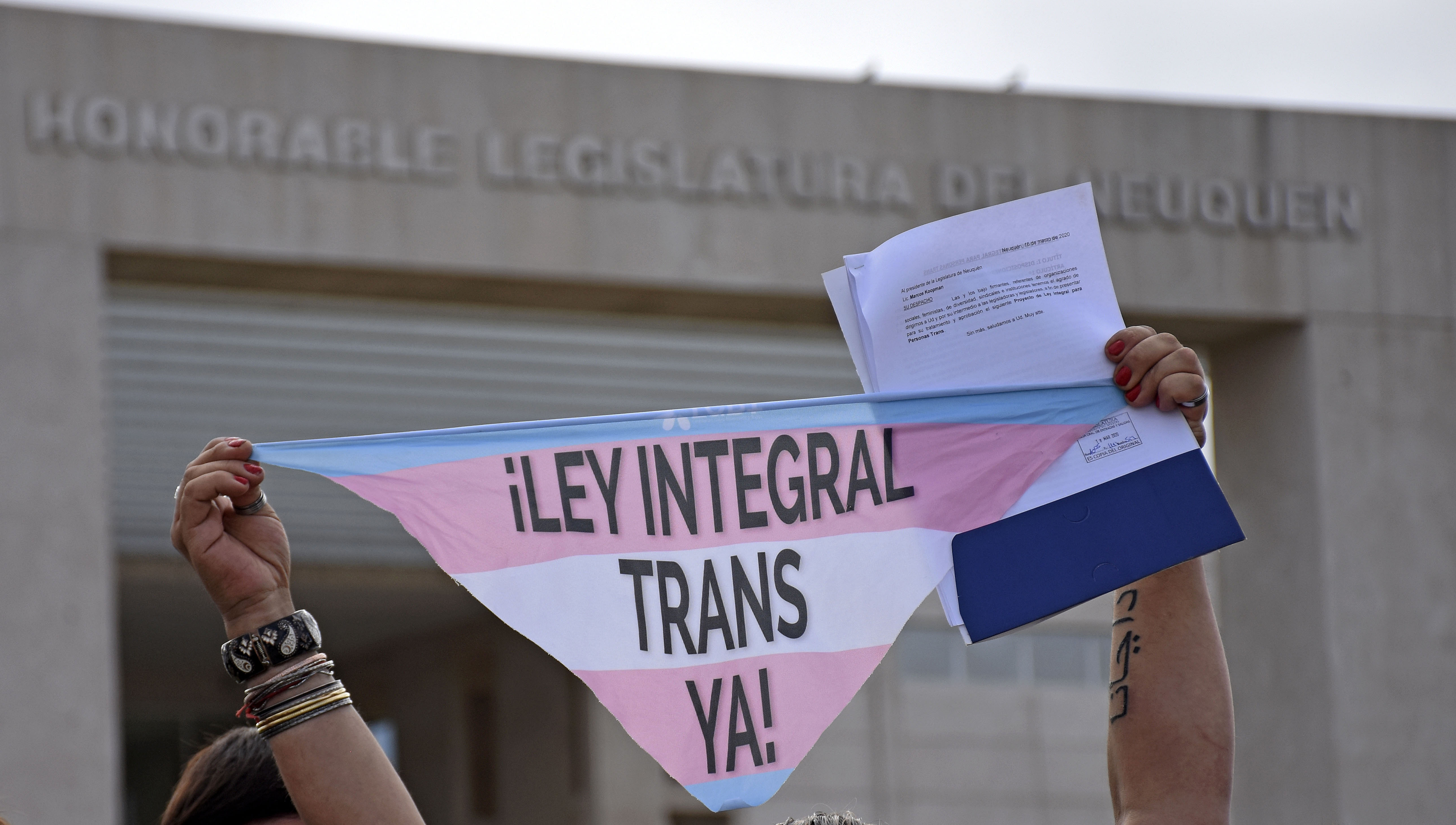 El proyecto de cupo laboral trans nunca logró despacho de comisión en la Legislatura de Neuquén. Foto Florencia Salto.