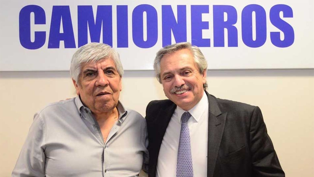 Alberto Fernández y Hugo Moyano, juntos durante la campaña electoral del año pasado. Foto archivo. 