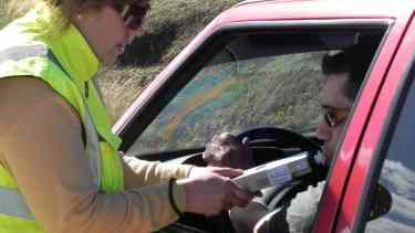 En todos casos de ser detectado un conductor con alcoholemia positiva se le retendrá la licencia para manejar. Foto: Archivo