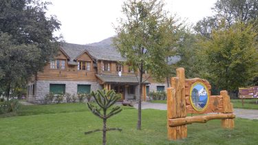 Una trabajadora del área de Incendios, Comunicaciones y Emergencias (ICE) del Parque Nacional Lanín, denunció a un compañero por violencia de género.