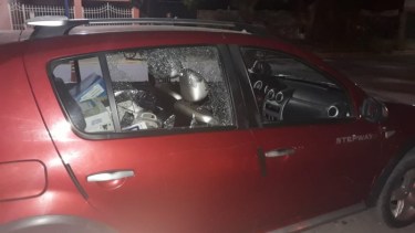 Recibió un disparo en medio de un asalto en Roca: está grave