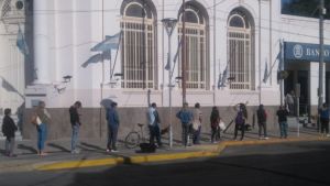 Bancos otorgan créditos al 24% anual para que las pymes puedan pagar salarios