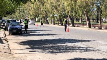 Uno de los puestos de control está sobre la calle Colón. (Foto Néstor Salas)
