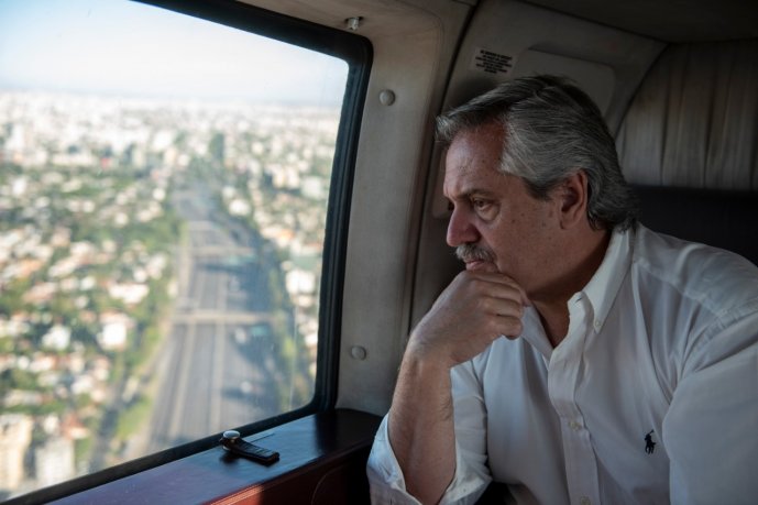 El presidente Alberto Fernández sobrevoló ayer la zona de los accesos a la capital. (foto: presidencia de la Nación)