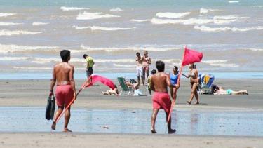 El inicio del servicio de guardavidas se iniciará el 5 de diciembre en el río y el mar de Viedma. Foto: Archivo