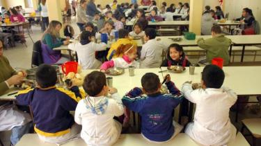 Cientos de niños asisten a los comedores escolares. 