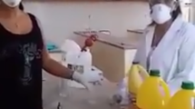 Imagen de Docentes compararon la lavandina que entregaban en la escuela y el resultado fue sorprendente