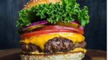 Imagen de «La hamburguesa perfecta» según el chef cipoleño Sebastián Mazzuchelli
