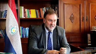 "La idea que tenemos es proponer una moratoria por dos meses y es la única opción que veo", informó el ministro de Hacienda, Benigno López. 