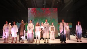 30 fotos del desfile exitoso de diseñadora neuquina en el BAFWEEK