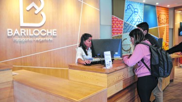 Cuatro de cada diez empleados municipales son mujeres. Predominan en tareas administrativas.  Foto: Alfredo Leiva