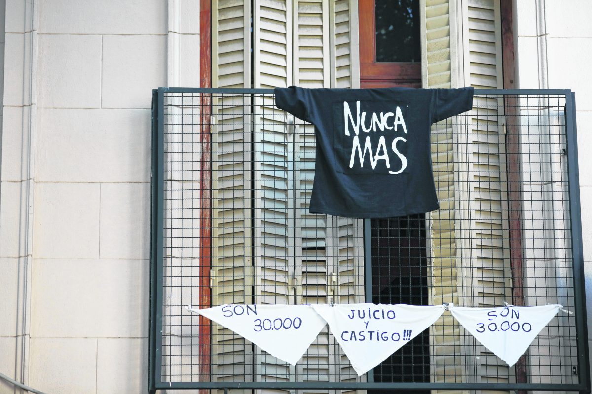 Derechos humanos: APDH repudió «el bloqueo de extradición» del sacerdote prófugo Franco Reverberi