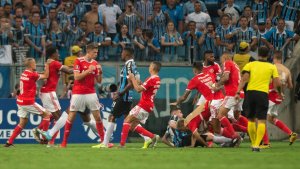 Batalla campal y ocho expulsados entre Gremio e Inter