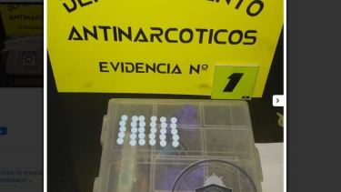 Las pastillas tranquilizantes fueron contadas y expuestas para la justicia federal. Foto Prensa Policía de Neuquén