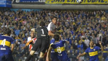 Ramiro saltó más alto que todos y anticipó a Orión para un gol inolvidable.