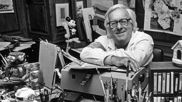 "Fahrenheit 451" fue publicada en 1953 y escrita con máquinas que funcionaban a monedas ya que como cuenta Bradbury no tenía otra forma de poder escribir la novela: