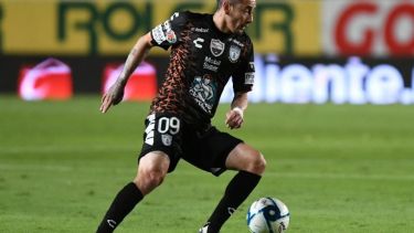 Sambueza, de 36 años, juega actualmente en el Pachuca mexicano.