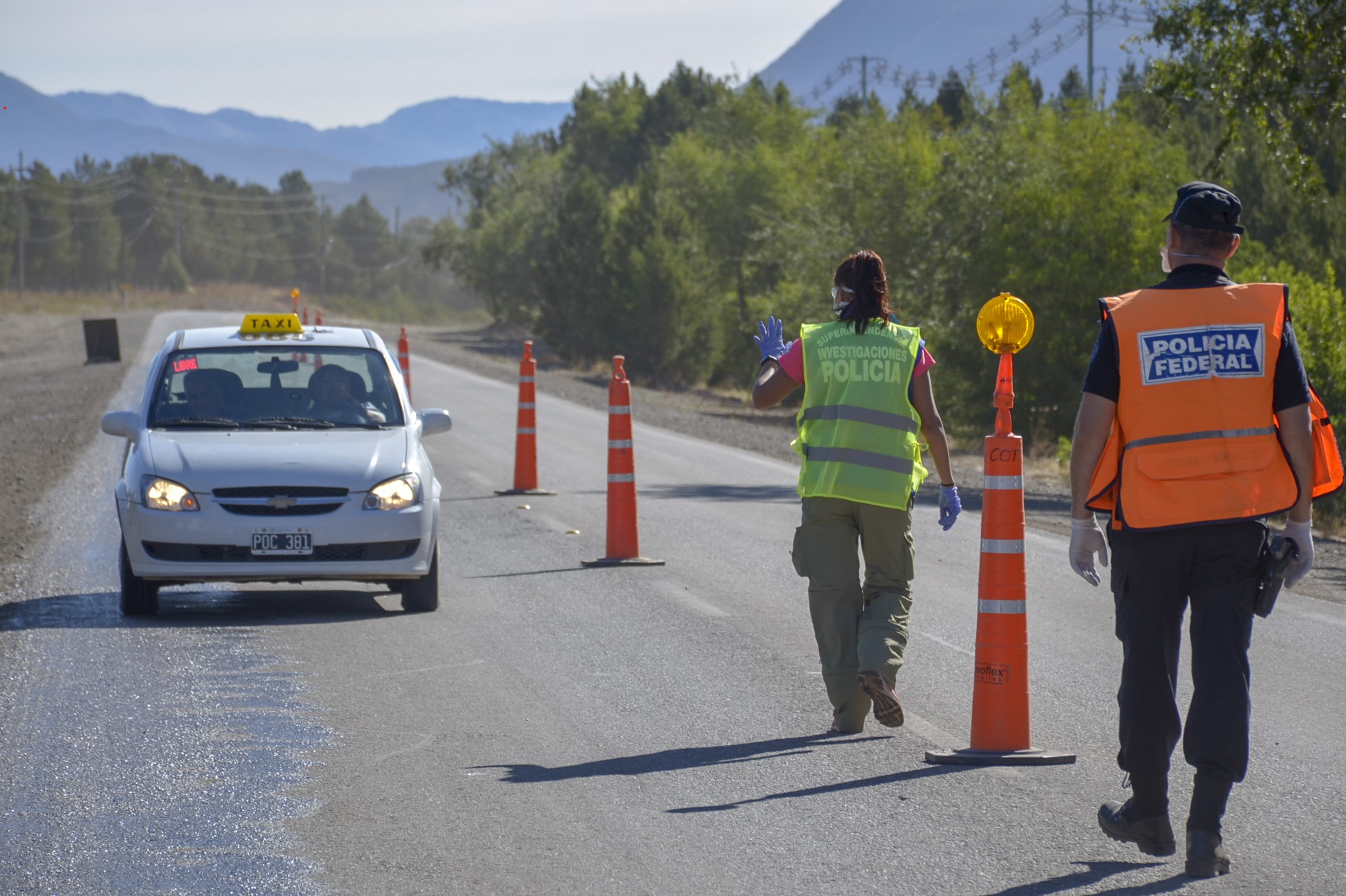 Las fuerzas de seguridad provincial y nacional intensificaron los controles en las rutas de la región. Archivo Foto: Patricio Rodríguez/San Martín de los Andes. 