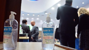 Coronavirus: controlan precios de alcohol en gel en farmacias y supermercados