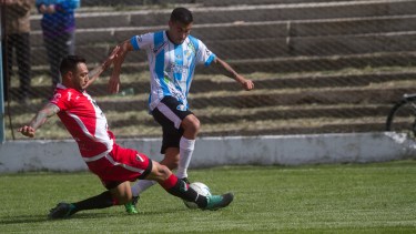 Los mendocinos fueron mucho para los viedmenses. (Foto: Archivo Pablo Leguizamon)