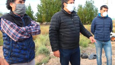 Gaido acompañó a los trabajadores de limpieza.