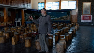 Branko Ian, el párroco de la capilla Medalla Milagrosa. Foto: Marcelo Martinez