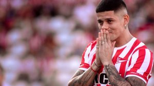 Marcos Rojo podría volver a Manchester con un sólo partido jugado en Estudiantes