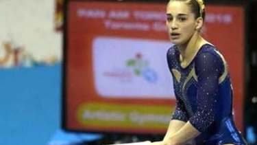 Sigue la polémica por el retiro de la gimnasta Tarabini