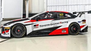 Presentaron el auto de Rossi para el Stock Car brasileño