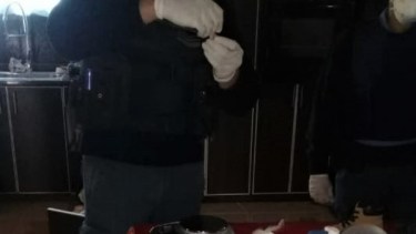 En los allanamientos se encontraron 17 gramos de cocaína. (Gentileza).-