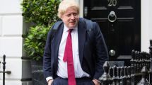 Imagen de Trasladaron a Boris Johnson a terapia intensiva