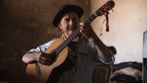 Saúl Huenchul: cuarentena de payadas en el campo