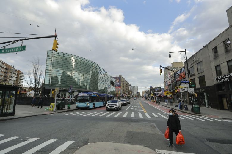 Desolación total en las calles de Nueva York, la ciudad estadounidense más afectada por la pandemia. (Foto/AP)