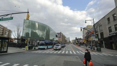 Desolación total en las calles de Nueva York, la ciudad estadounidense más afectada por la pandemia. (Foto/AP)