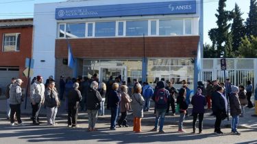 El lunes reabren los bancos al público, pero con atención por turnos dados on line