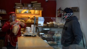 Resistencia comercial a la eliminación de bolsas de polietileno en Bariloche