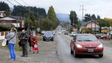 El siniestro vial en el que murió un joven peatón ocurrió en la avenida Pioneros, a la altura del Kilómetro 4,100. Foto: Archivo