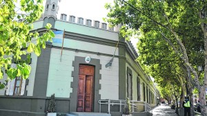 El gobierno convocó a ATE Neuquén para discutir el pago de salarios