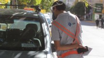 Imagen de Sin estacionamiento pago en Neuquén: los inspectores deben seguir en cuarentena