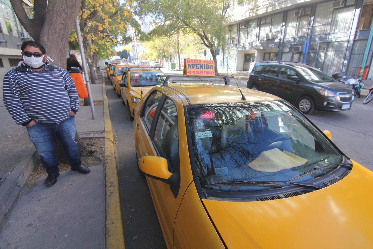 Los taxistas se manifestaron en contra del proyecto de ordenanza.  Foto: archivo Oscar Livera