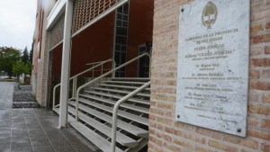 Sufría violencia económica y psicológica de su hijo y pudo recuperar parte de su patrimonio