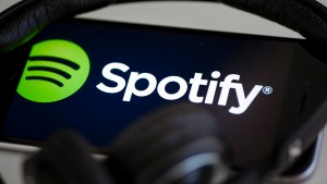 Artistas ingleses y estadounidenses podrán recaudar fondos a través de Spotify