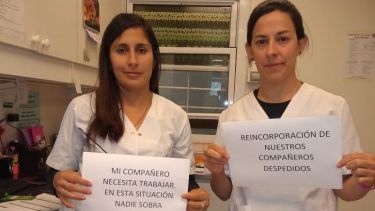 Trabajadoras del hospital Ramón Carrill se sumaron a la campaña de ATE en redes sociales para pedir por los despidos en plena pandemia. 