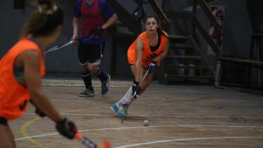 Sofía Lugano hoy juega hockey césped en River Plate y se irá al Panamericano con la modalidad pista. Foto: Gentileza