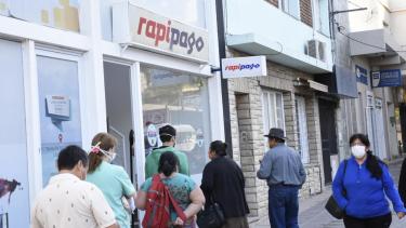 Hoy reabrieron varios rubros como parte la cuarentena administrada. (Florencia Salto).-