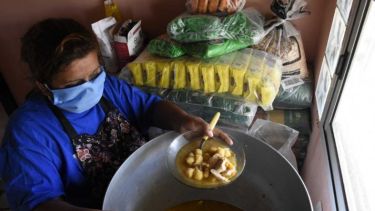 Comedores barriales piden aportes para seguir ayudando a las familias más vulnerables. (Archivo Florencia Salto).-