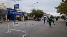 Imagen de Regina: cortan el tránsito por funcionamiento de los bancos