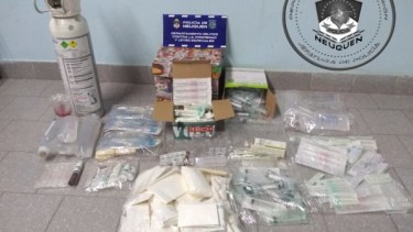 Se secuestró gran cantidad de insumos médicos. Foto: gentileza