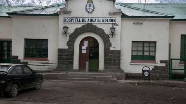 La mujer que viajaba en el automóvil Agile, fue trasladada al hospital de El Bolsón y allí se confirmó su deceso. Archivo
